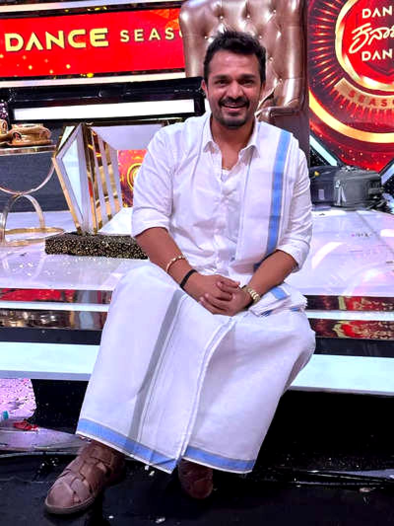 Vijay Raghavendra prepares to portray a farmer in his upcoming film with director PC Shekhar