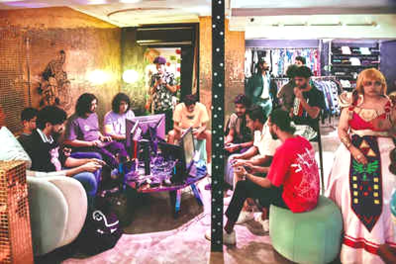Comradeship and Connections: Bengaluru's Community Fosters a Thriving 'Smash' Scene