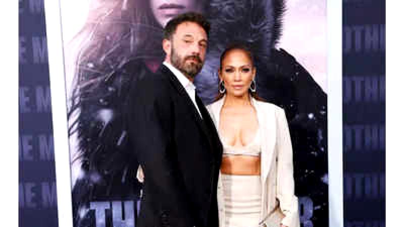 How to revive a romantic connection with an ex without following the Bennifer example